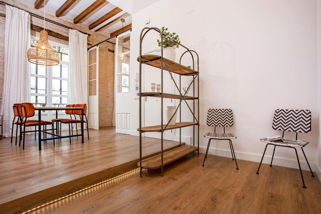 Genteel Home Almirante Lobo Севиля Екстериор снимка